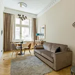 Danube Dream Home In The Absolute Center